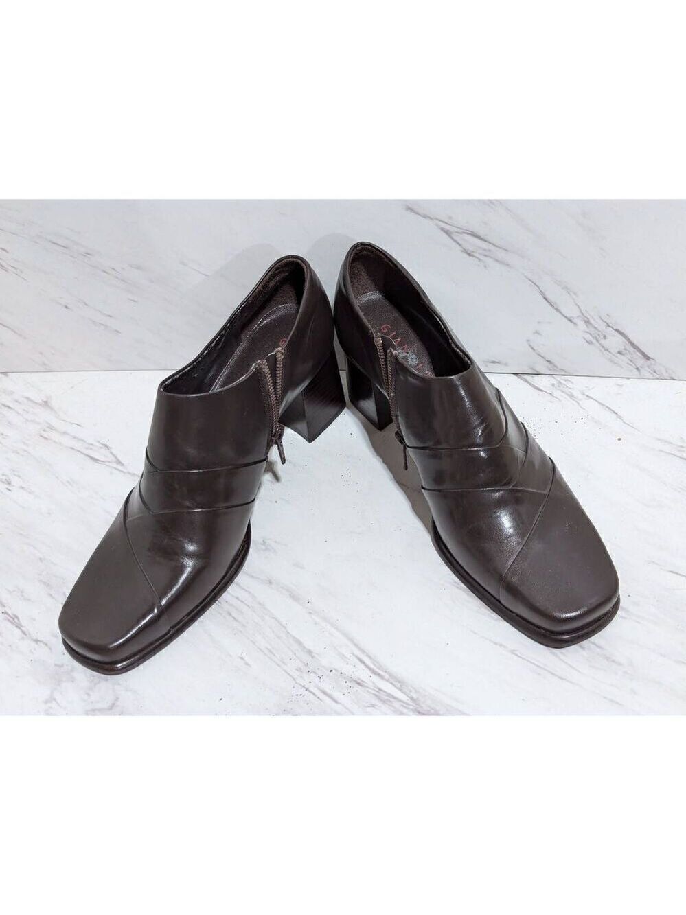 Gianni Bini Women's Brown Square Toe Zip Leather Heeled Bootie EUC Size 7